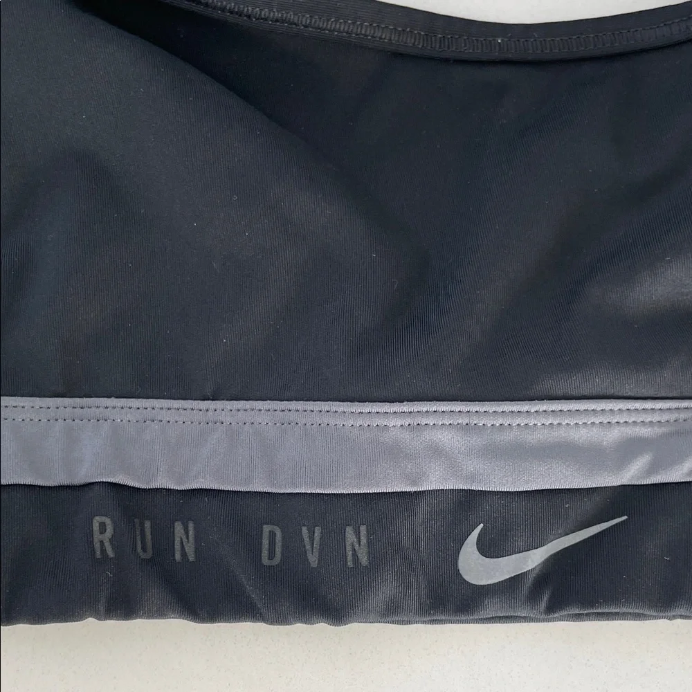 Nike Black and Gray Run Dvn Sports Bra • S